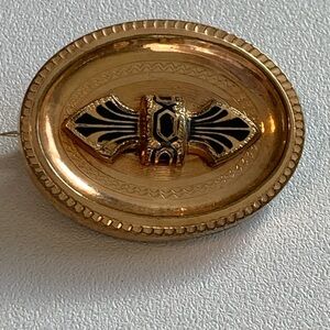 9K Victorian Mourning Brooch/Pendant, engraved antique